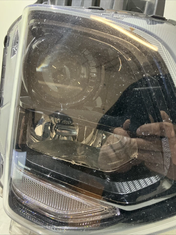 2019 2020 2021 Hyundai Santa Fe Passenger Right RH Halogen Headlight OEM 1727 - Image 3 of 4