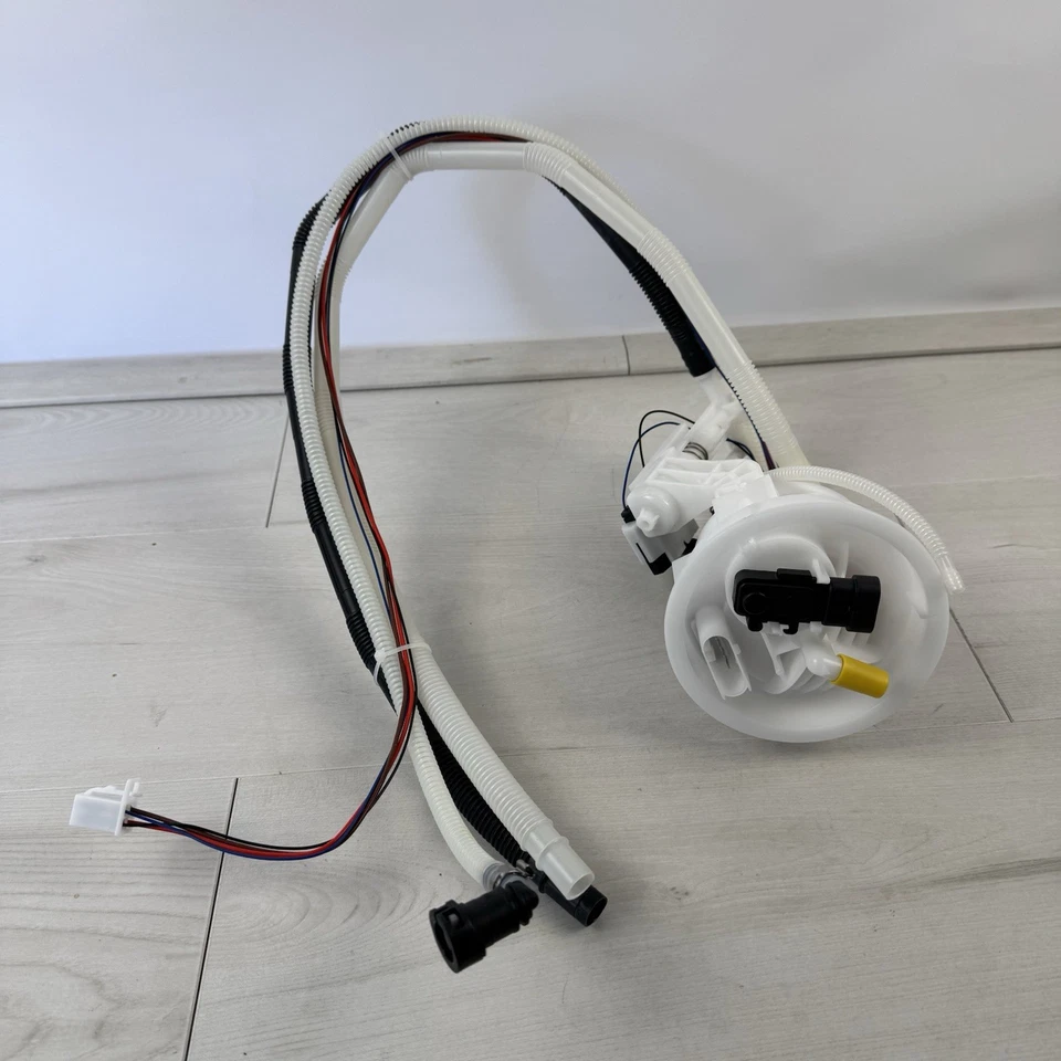 Electric Fuel Pump Assembly for 2003-2009 Mercedes Benz E-Class E320 E350 E500 - Image 2 of 4