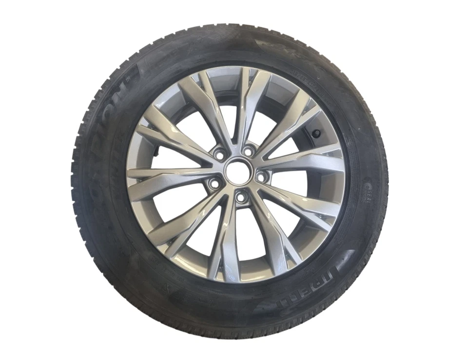 Original VW Tiguan 5NA Montana Felgen Allspace 215 65 17 Winterreifen Pirelli - Bild 3 von 4