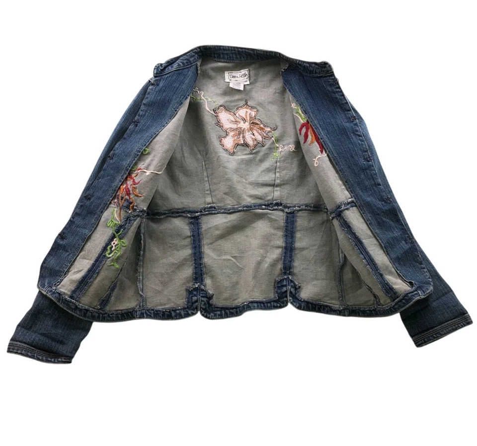 Live A Little Womens Jean Jacket Medium Petite Embroidered Floral Blue Denim Y2K - Image 3 of 4