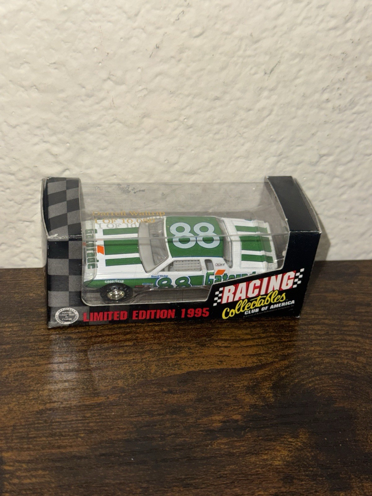 DARRELL WALTRIP #88 GATORADE NASCAR RACING 1/64 Scale ACTION RCCA DIECAST CAR