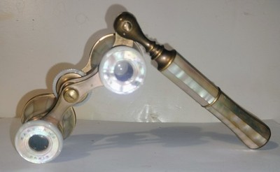 Marchand  Paris Vintage Mother of Pearl Telescoping Opera Glasses W Handle.