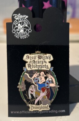 DLR Snow White s Scary Adventures Old Hag Apple  Disney Pin