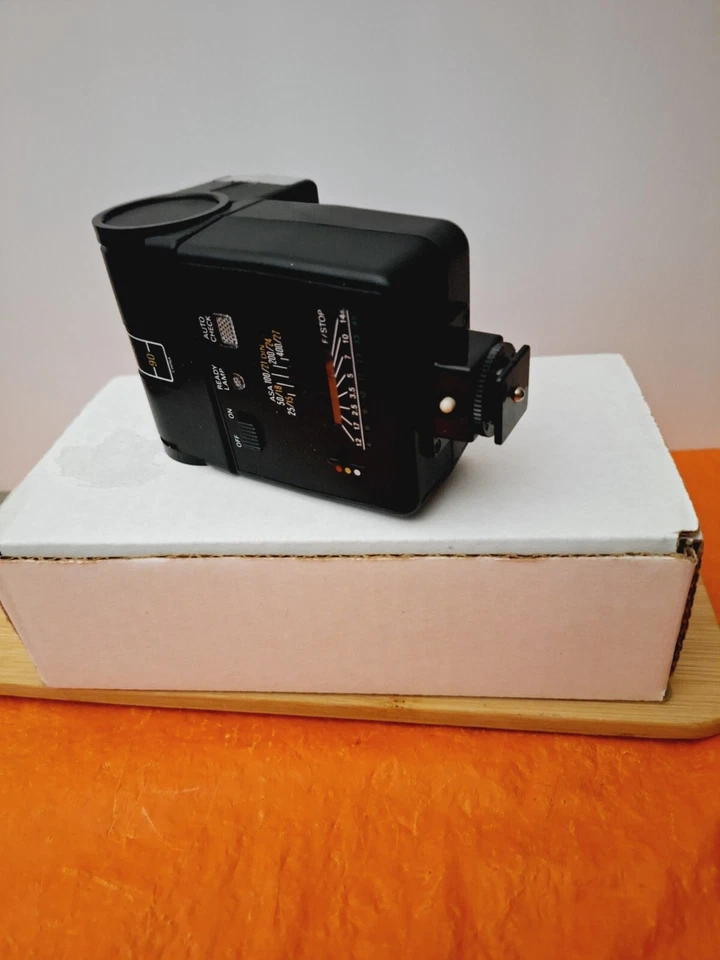 Flash de montaje de zapata de foto vintage Rokinon 2200 Foto 4 de 4