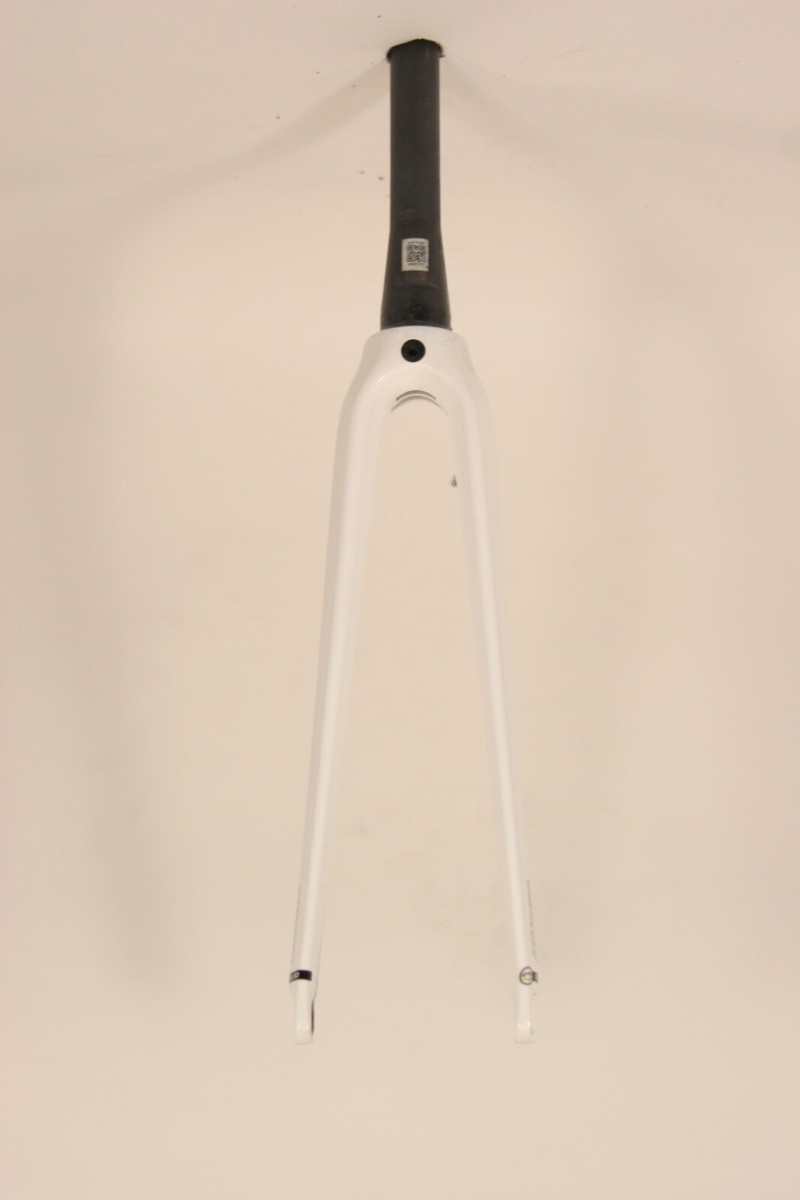 Fuji C10 Carbon Fork Tapered x 210mm 700c Threadless Rim