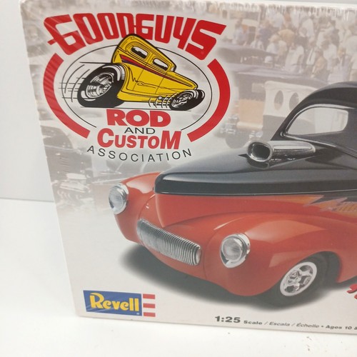 Modellino vintage Revell '41 Willys Street Rod Goodguys scala 1:25 kit 85-2023 - Foto 2 di 9