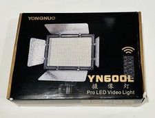 YONGNUO YN600L LED Video Light Panel with Adjustable Color Temperature3200-5600