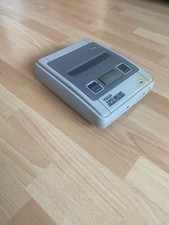 Super Nintendo Mit Controller Und Kabel