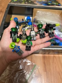 LEGO Space: Insectoids sets (6977), (6837), (6817) and (6903)