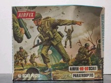 Airfix WWII British Paratroopers 1:72 HO/OO 41pc Plastic Model Army Soldiers