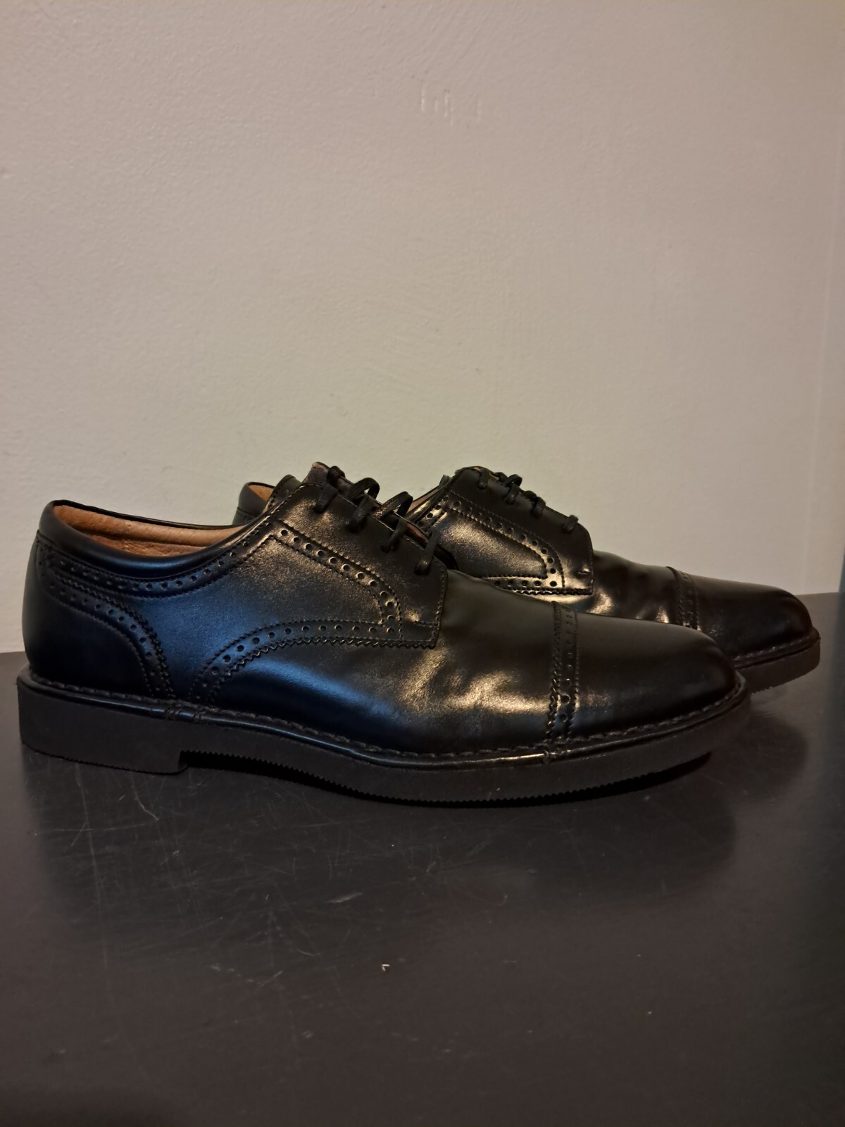 Rockport Men Black Leather Shoes Size 8.5 Cap Toe Oxfords Dressports