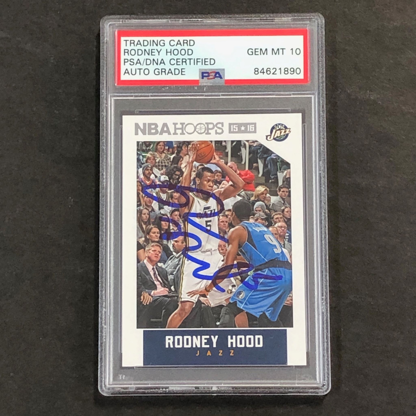 2015-16 NBA Hoops #98 Rodney Hood Signed Card AUTO 10 PSA Slabbed Jazz 