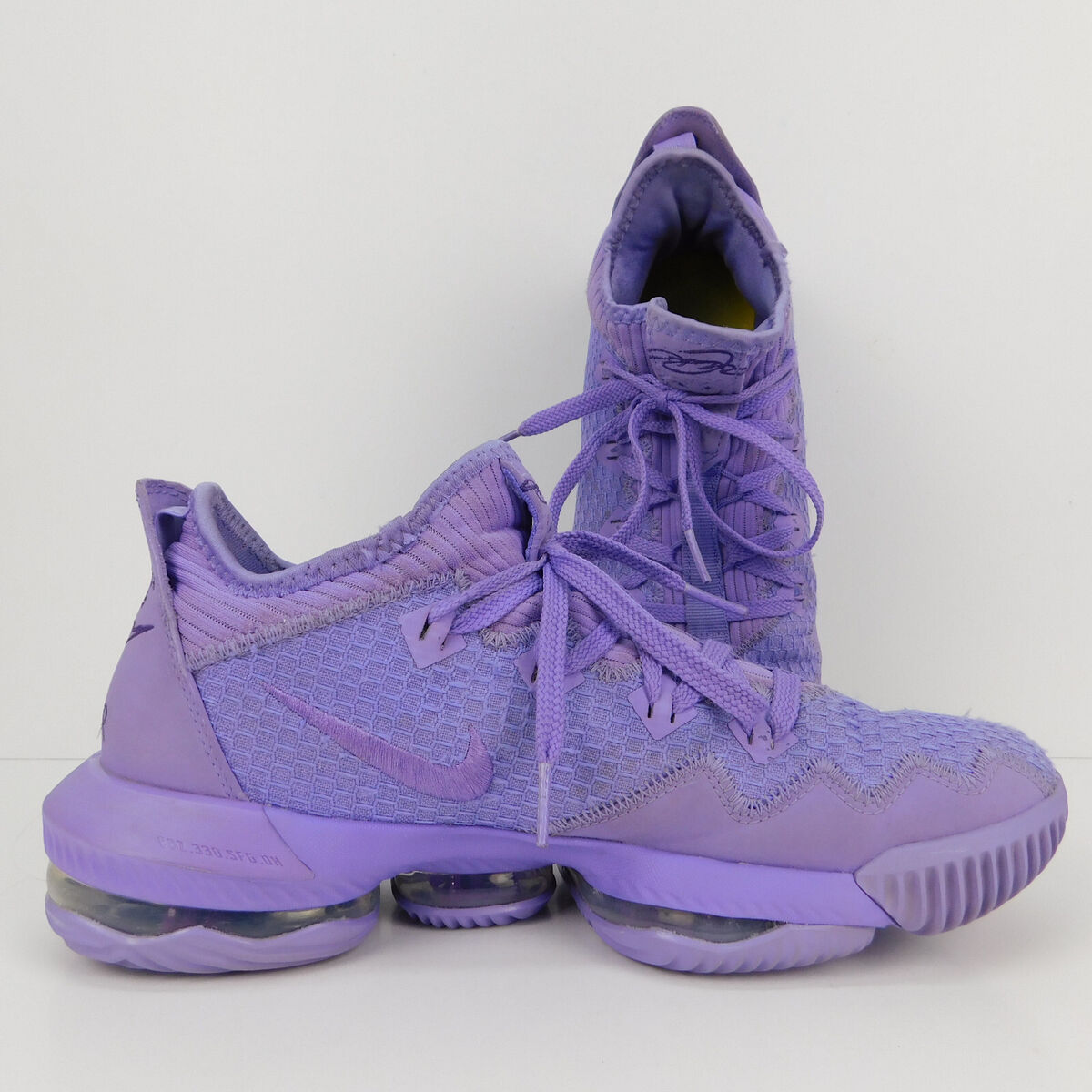 Nike LeBron 16 Low Atomic Purple Size 8 Athletic Basketball Nike LeBron 16 Low Atomic Purple Size 8 Athletic Basketball