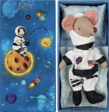 LEVLOVS Mouse in a Matchbox - Collectible Astronaut Mouse Boy. NEW UNOPENED BOX.