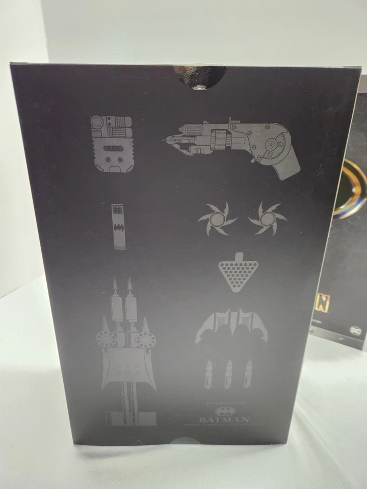 Figura escala 1/6 DC Batman 1989 Hot Toys MMS692 911372 Foto 3 de 4