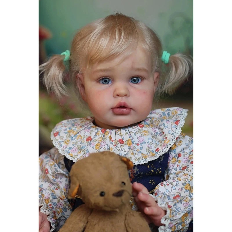 Bambola Bionda Reborn Realistica Premium Fatta a Mano in Silicone Morbido 60cm - Immagine 3 di 4