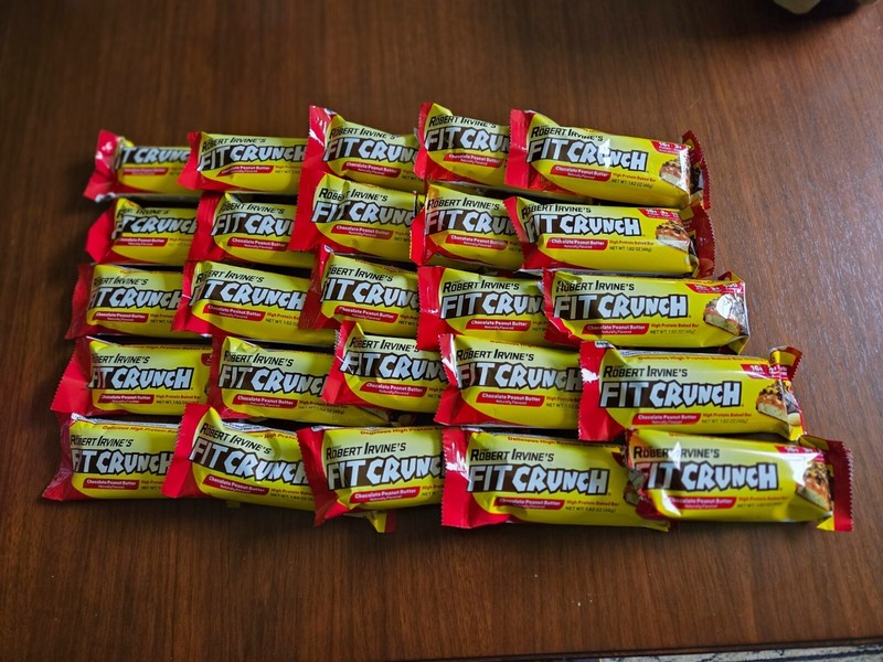 Lot of 25 Chef Robert Irvine's Fit Crunch Snack Size Protein Bars Peanut Butter