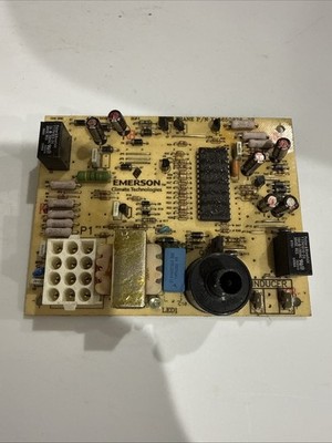 Emerson Climate Technologies Trans P/N: X13650876-02 Control Board Used Working