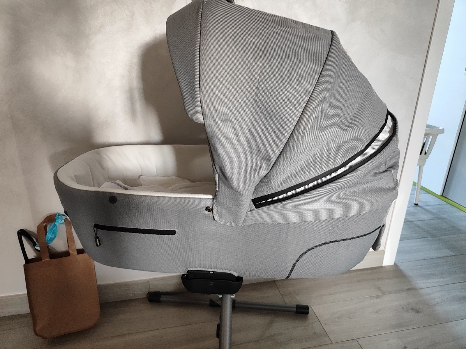 Carrozzina/Navicella per passeggino con cappottina grigia singola unisex
