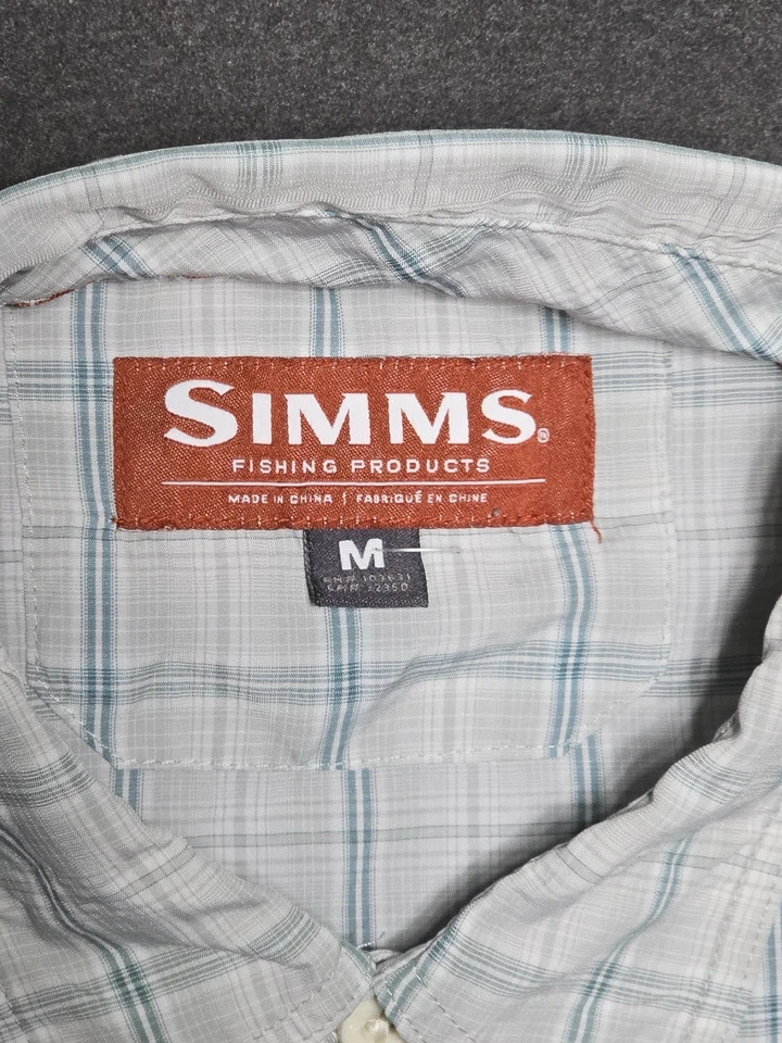 Simms Short Sleeve Casual Button-Down Shirt With Zipper Pockets Mens Size Medium - Image 2 of 4