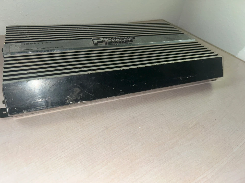 Performance Teknique 800w, 2 Channel Bridgeable Mosfet Amplifier Model ICBM-772 - Image 4 of 4