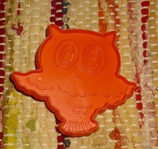 Vintage Hallmark Halloween Imprint Cookie Cutter Orange Owl 3-3/8" x 4" Used