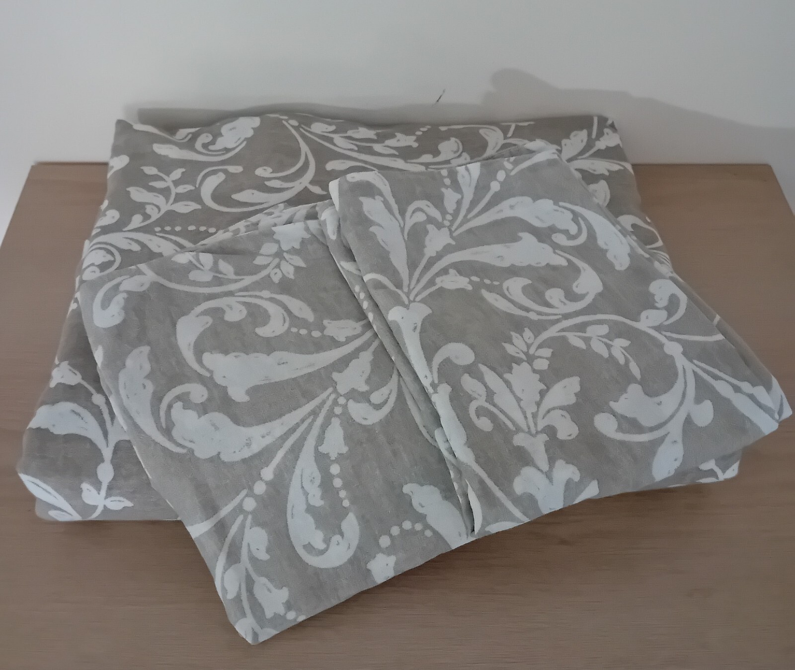 Ikea Varbracka Beige & White King Size Duvet Cover + 2 Pillow Cases eBay