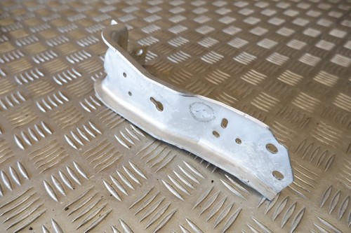 BMW X1 F48 2016 STOßSTANGE VORNE RECHTS VERTIKAL STREBE 7301586 OEM