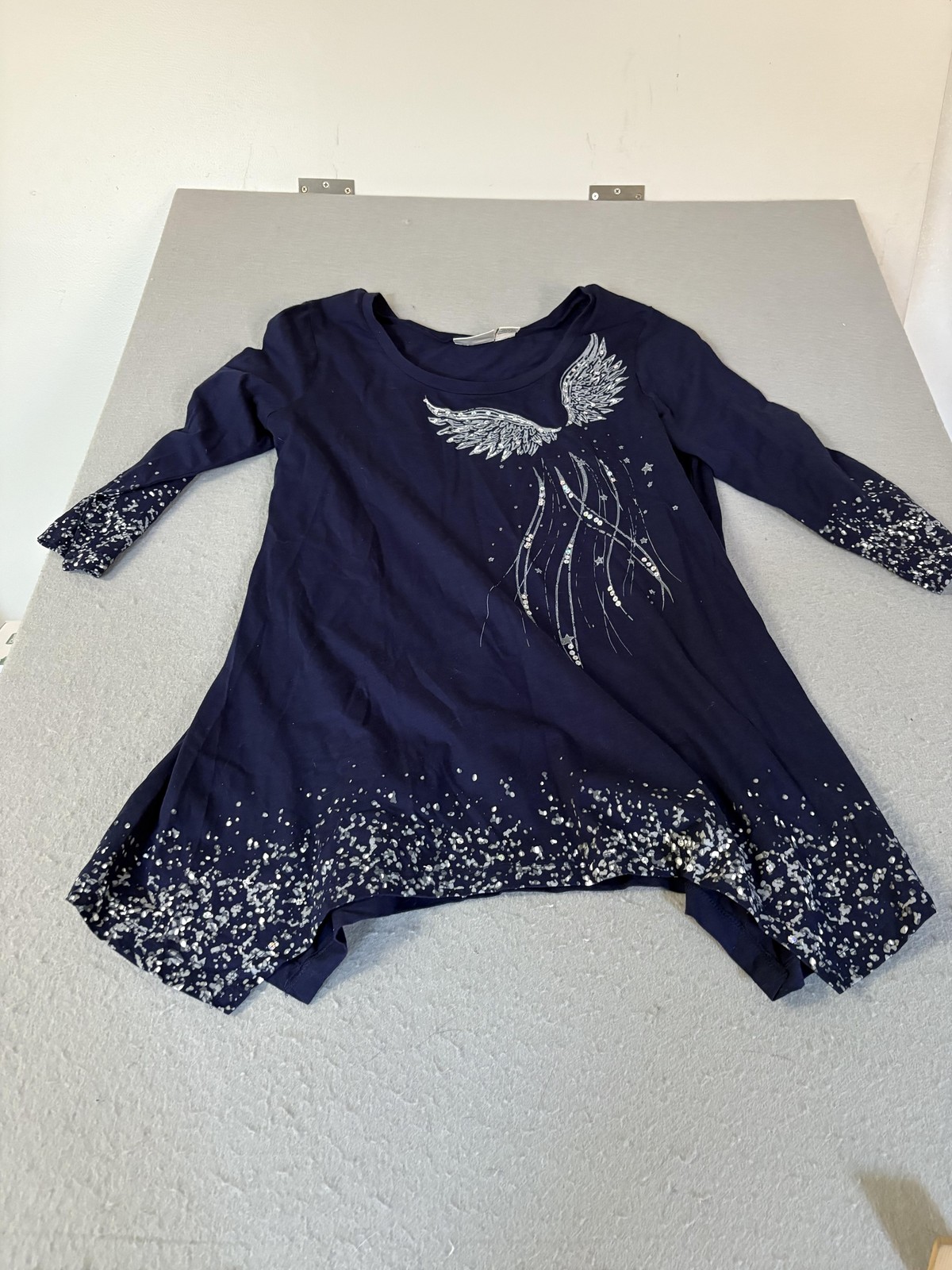 Collections Etc Shirt Womens Large Navy Angel Wings Tunic Sharkbite Hem Sequins
