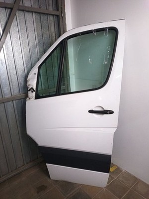 tür vorne links MERCEDES-BENZ SPRINTER II FURGON 210 CDI WORKER 906.611 98335