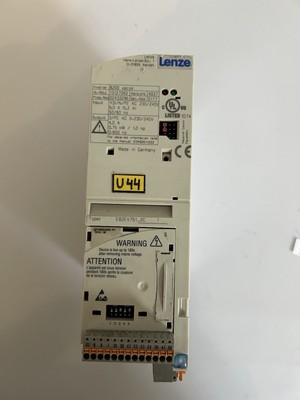LENZE E82EV751-2C Vector 8200 Frequenzumrichter