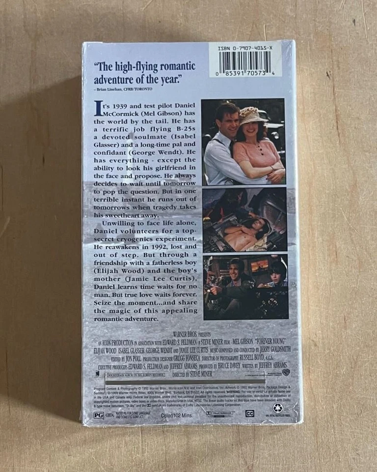 FOREVER YOUNG (1992) Sealed VHS Warner Mel Gibson Sci Fi Drama Romance Fantasy Foto 3 de 4