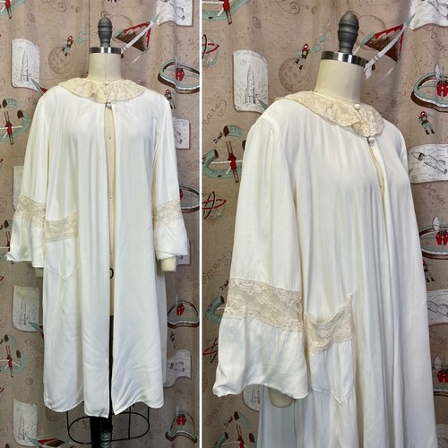 Vintage 1940s Robe • Rayon & Lace Peignoir Jacket