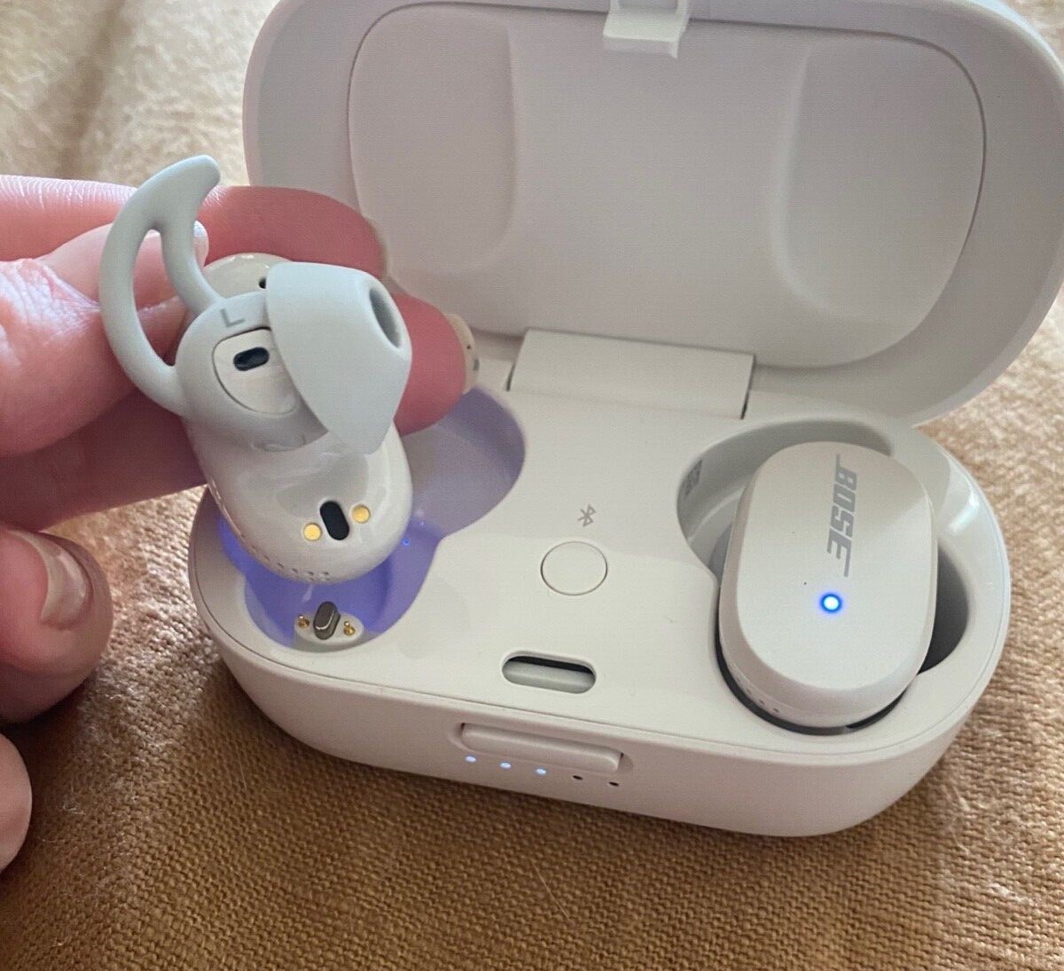 Bose QuietComfort Noise Cancelling Earbuds Wireless Bluetooth - White **-image