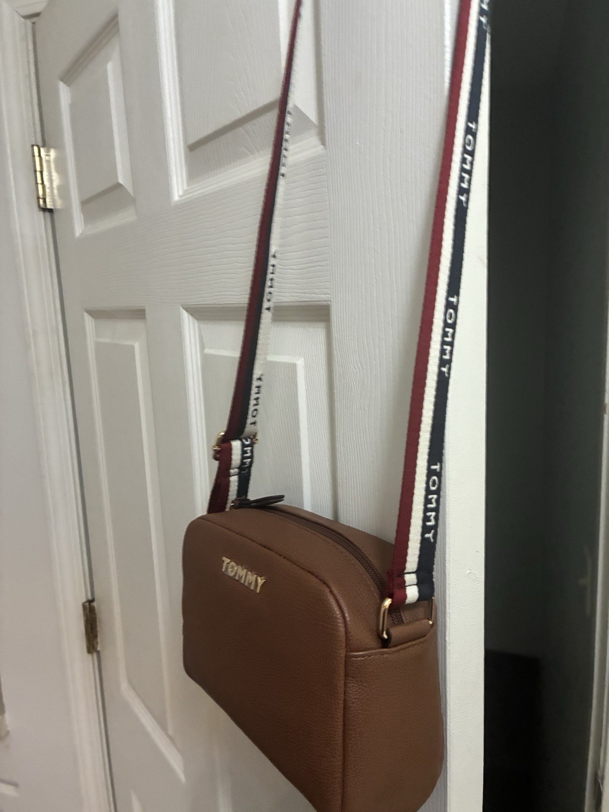 Tommy Hilfiger Women's Crossbody Bag/Purse Brown Faux Leather thumbnail 2