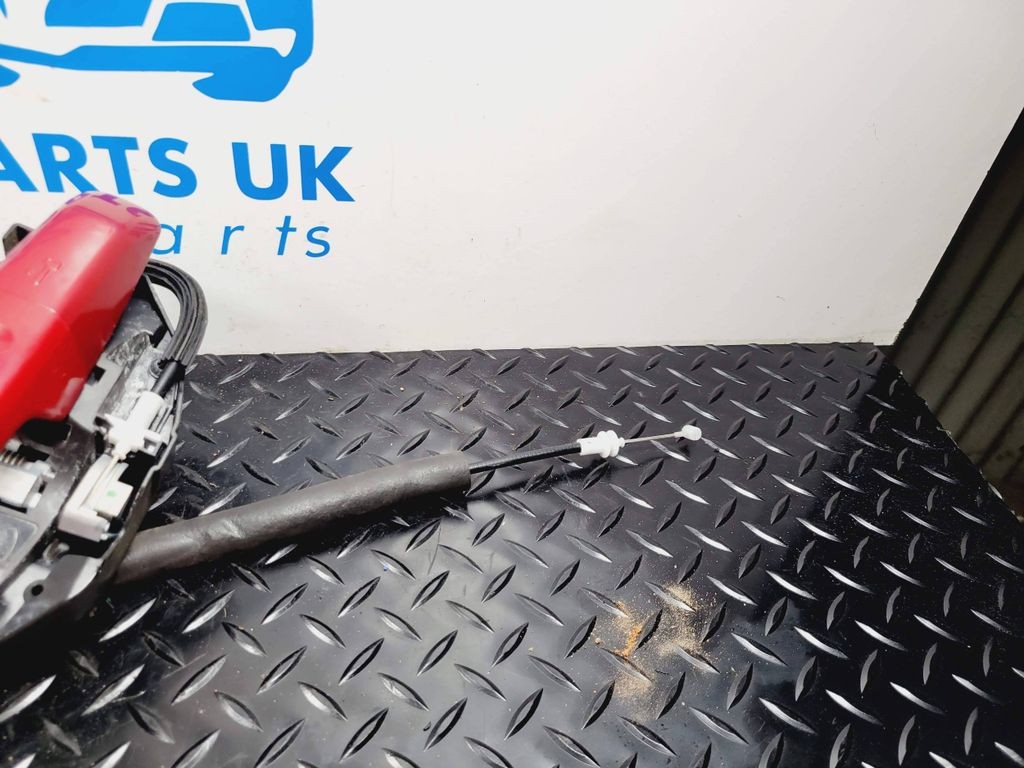 Jaguar XE 2018 Front right front door lock gx73203a28bd LIQ776