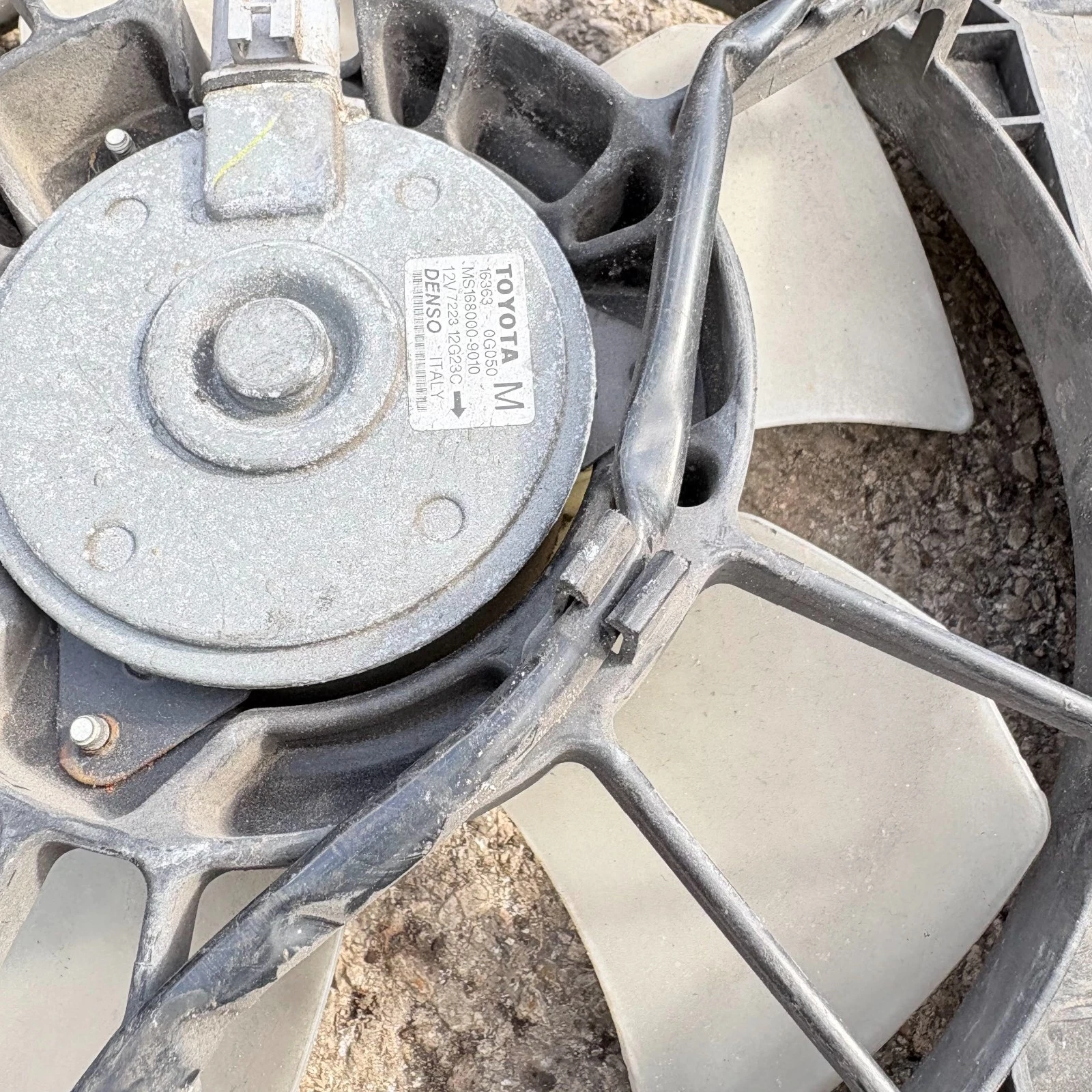 Toyota 16363-0G050 Denso MS168000-9010 fan motor label