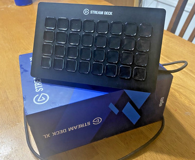 Elgato Stream Deck XL 32-Key Customizable LCD Control Pad w/ Box Excellent Cdtn