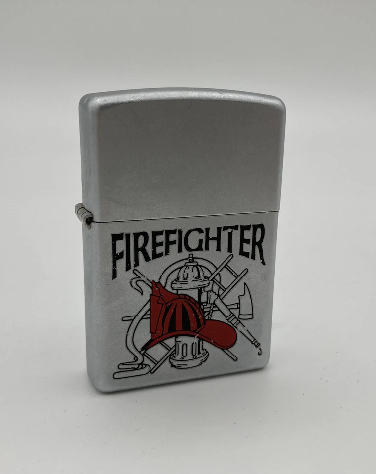 Lote de 5 encendedores de cigarrillos vintage (2 Zippos EE. UU.; 2 L.D.L Japón; 1 flecha Japón) Foto 2 de 4