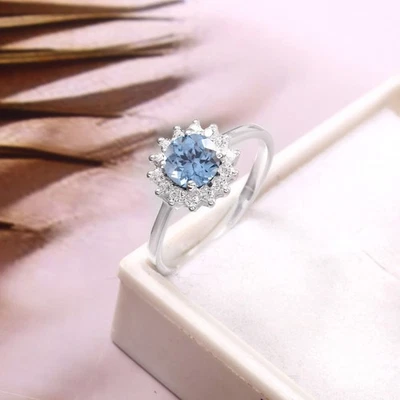 Feiner Brasilianischer Aquamarin Edelstein 6x6 MM, 925 Silber Verlobungsring - Bild 1 von 4