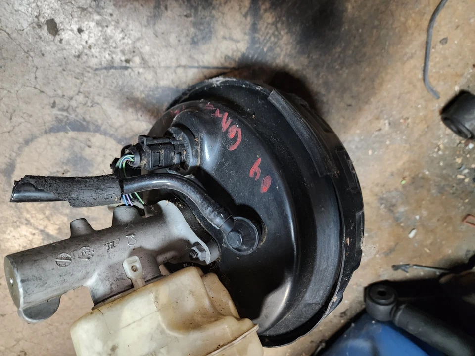 Porsche Cayenne 2003 2004 2005 2006 refuerzo de freno cilindro maestro 7L5612101 Foto 2 de 4