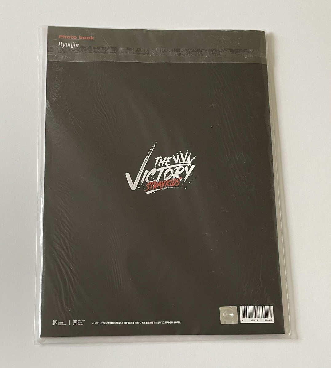 ヒョンジン PHOTOBOOK STRAY KIDS x SKZOO photobook POP-UP STORE THE VICTORY in