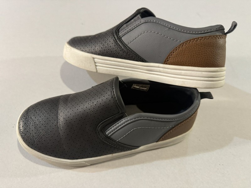 OshKosh B'Gosh Boy's Qiano Slip On Shoe Gray Slide On Sz 2 Toddler Shoes Casual