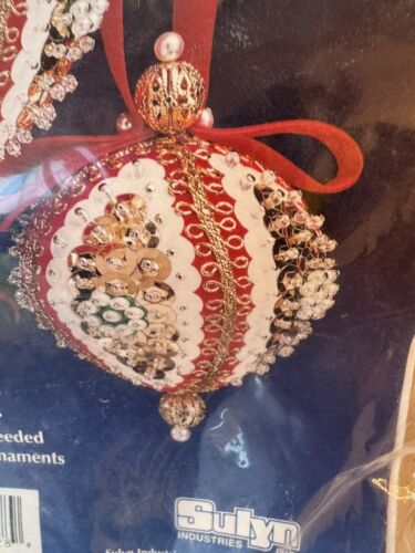 Sulyn Ruby SPARKLER Makes 2 Vtg Sequin Bead Christmas Ornament Craft Kit 201-B - Picture 3 of 11