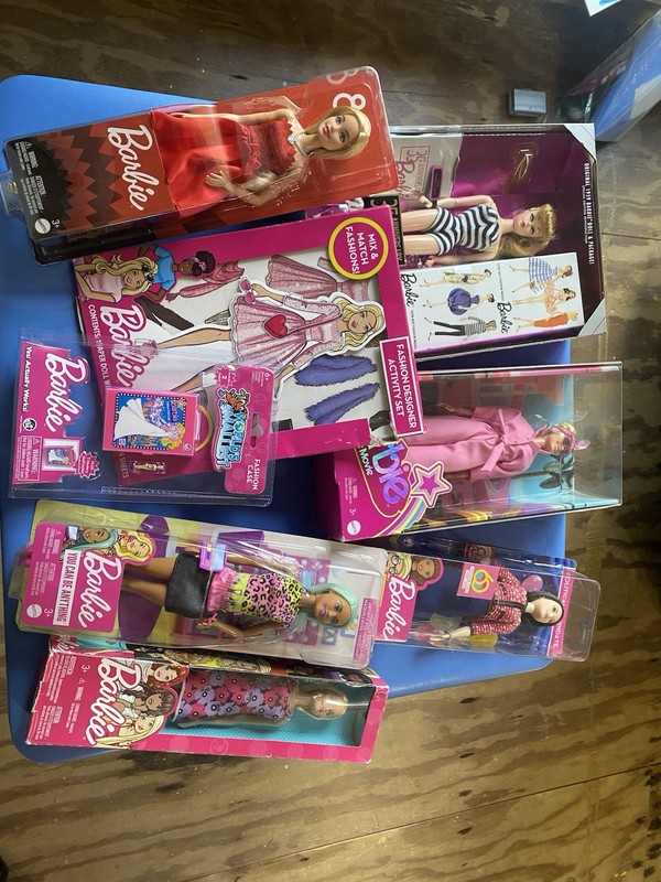 Barbie Lot Of 6 Dolls, Barbie Activity Set And Barbie Smallest Fashion Case