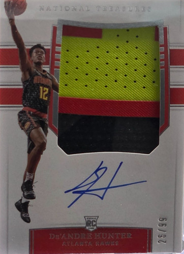 DE'Andre Hunter [Patch Autograph] #138 2019 Panini National Treasures card
