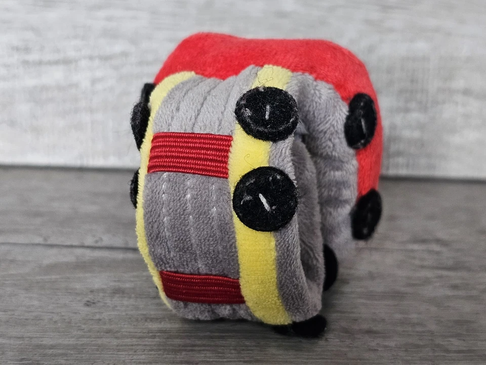 Красный плюшевый браслет Hallmark Snappums Cars Lightening McQueen - Изображение 4 из 4