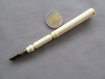 Alter Federhalter und Minenhalter aus Knochen, Handarbeit von DIEPPE