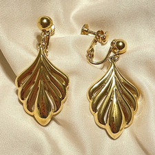 Vintage Napier Gold Tone Leaf Dangle Drop Scr...