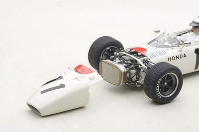 AUTOart Honda F1 RA272 1:18 Vehicle Car - White (86599) for sale